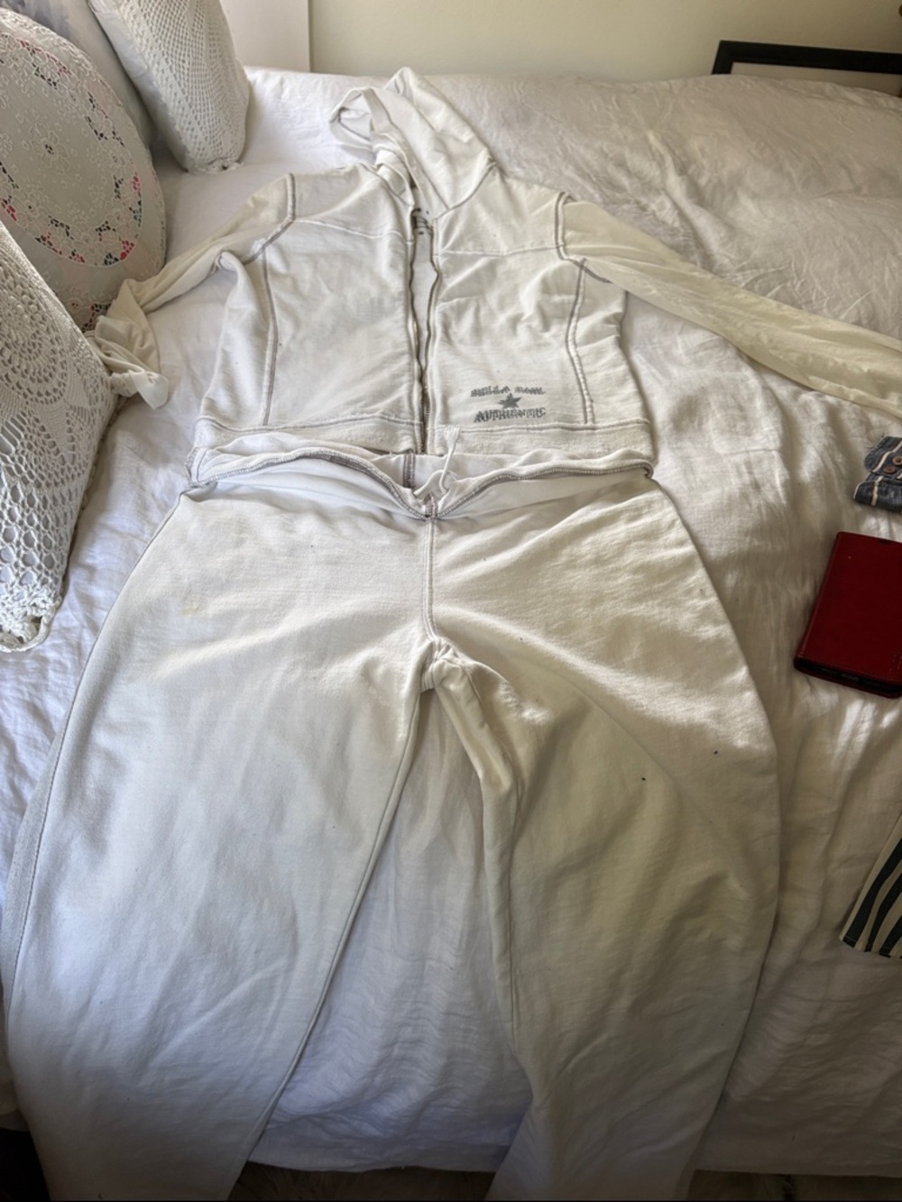 Bella Dahl Cream Zip Sweatshirt & Jogger Set